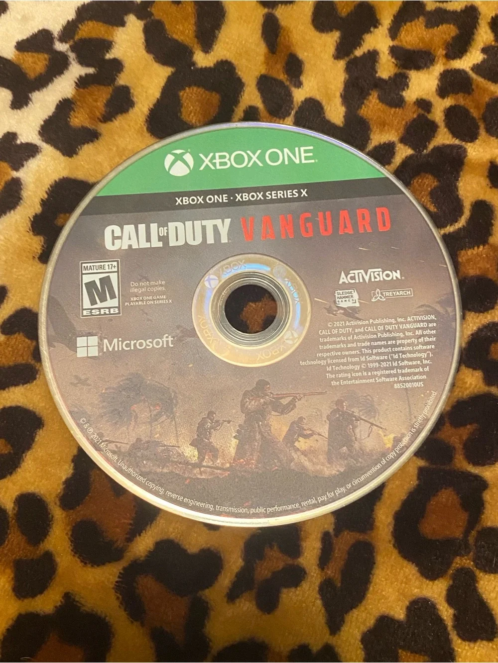 call of duty vanguard xbox and xbox series x game disk